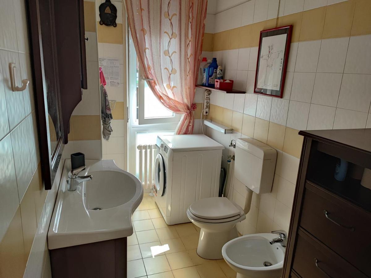 Appartamento Chic Vista Lago - Casa Janis Verbania Bagian luar foto