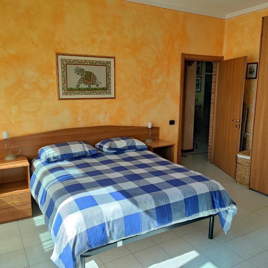 Appartamento Chic Vista Lago - Casa Janis Verbania Bagian luar foto