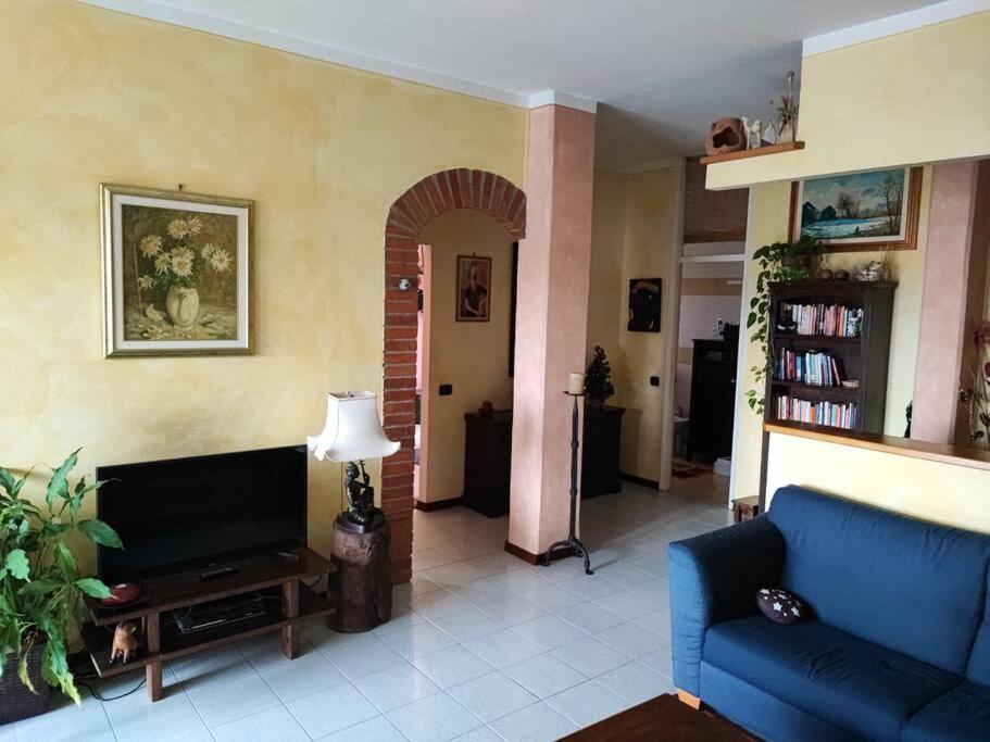Appartamento Chic Vista Lago - Casa Janis Verbania Bagian luar foto
