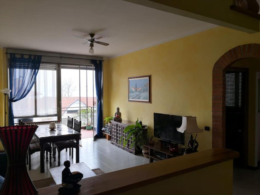 Appartamento Chic Vista Lago - Casa Janis Verbania Bagian luar foto